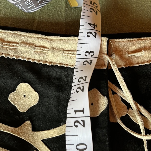 Suede Detailed Skirt - Picture 4 of 9